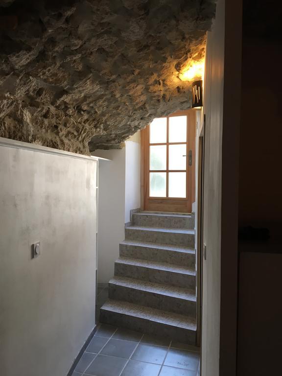 La Grotte La Garde Adhemar Exterior photo
