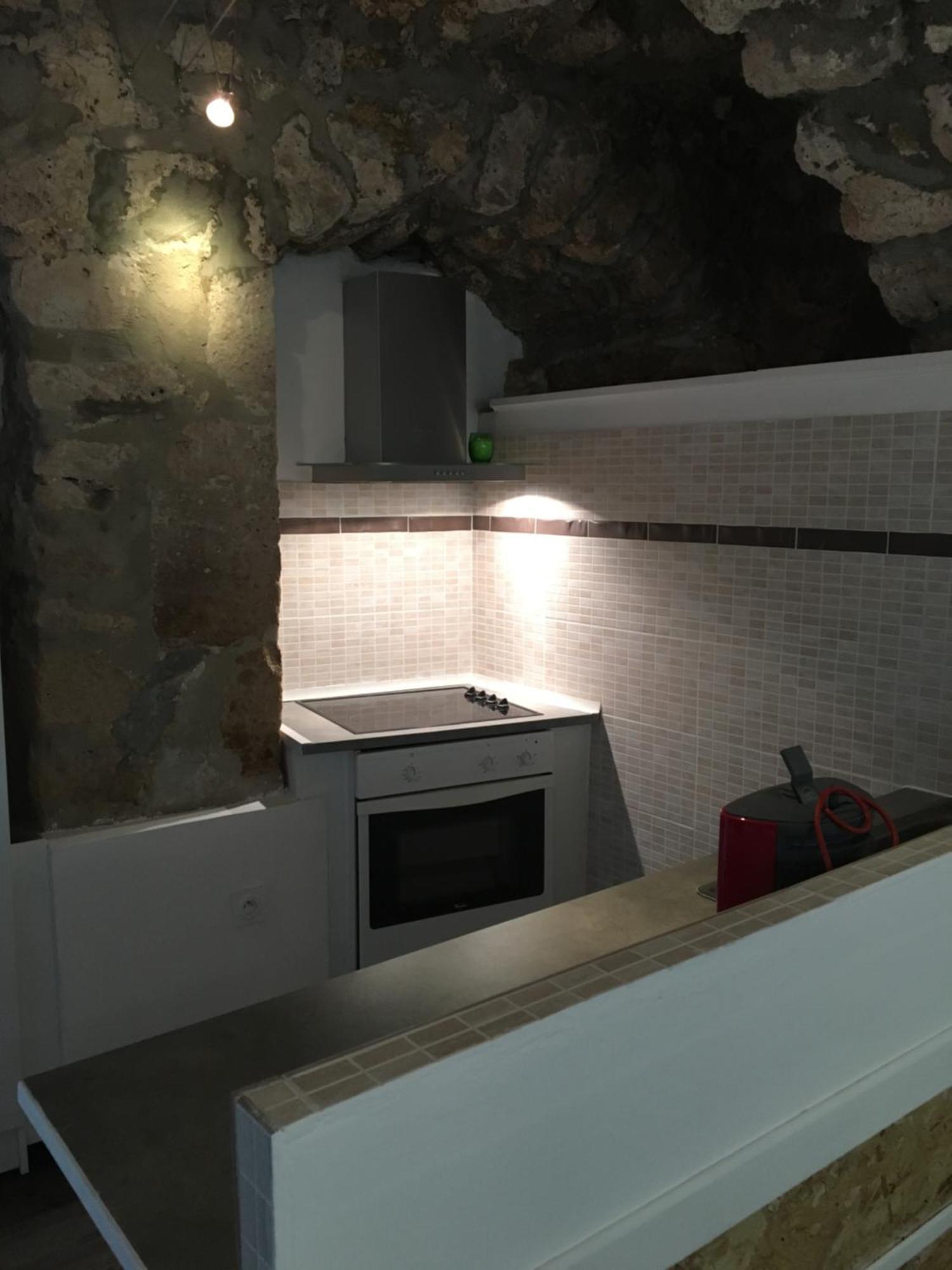 La Grotte La Garde Adhemar Exterior photo